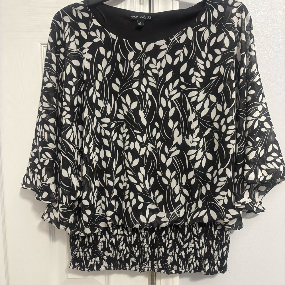 Black and White Leaf Print Blouse size M